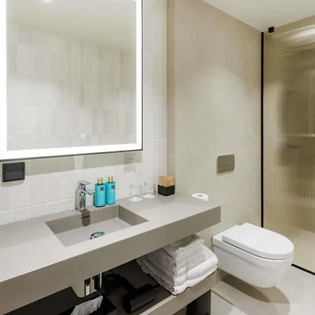 Novotel Hotel 4*
